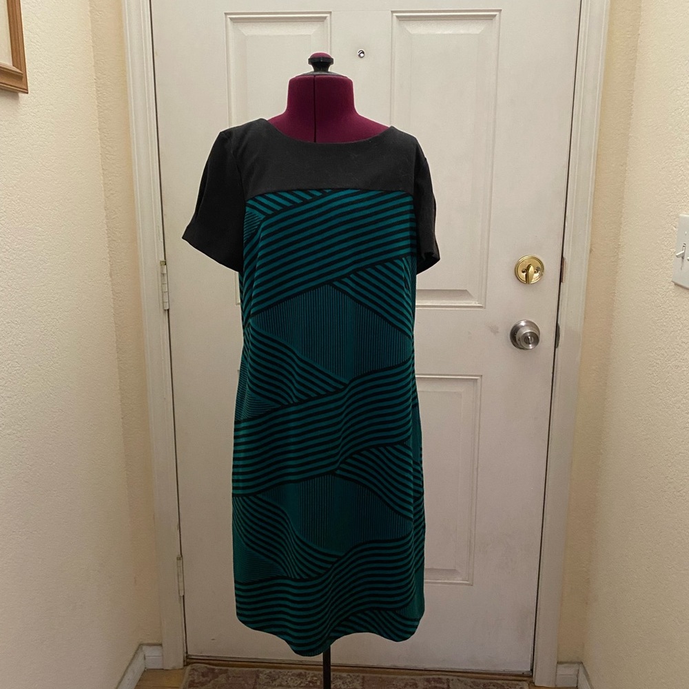 Perception New York Dress - Picture 2 of 4